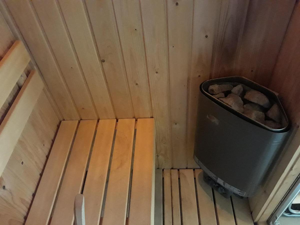 Huisje Earrebarre Tzummarum Kültér fotó